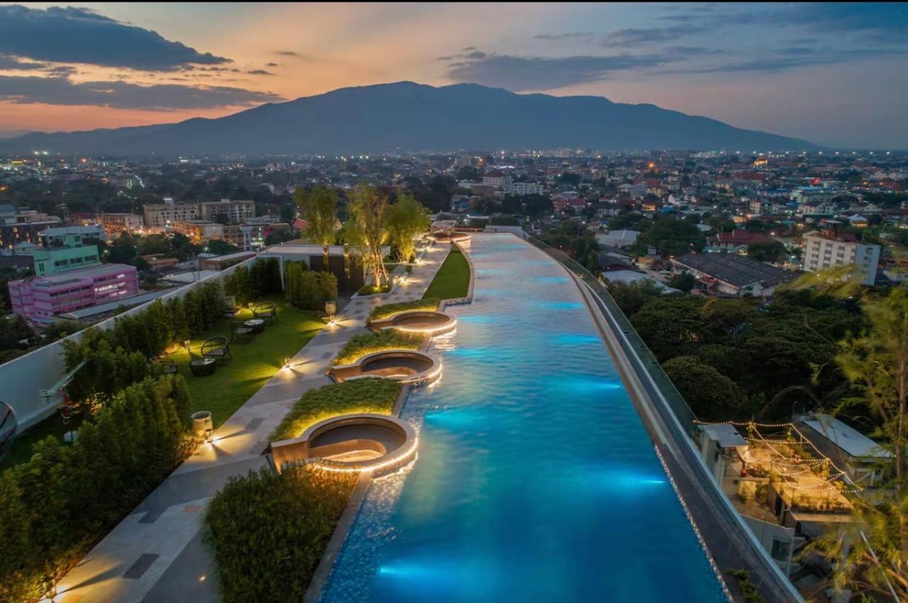 公寓 Astra Sky River 3 Bedrooms Infinity Pool, With Latex Mattress 清邁