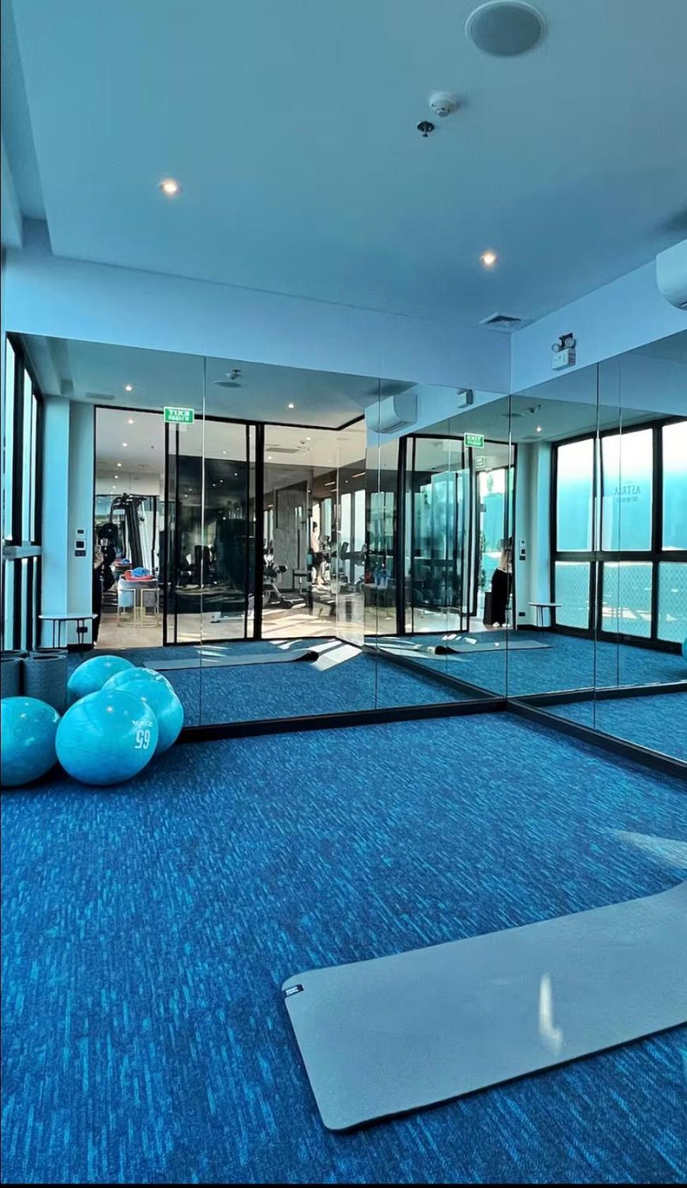 Astra Sky River 3 Bedrooms Infinity Pool, With Latex Mattress 公寓 *