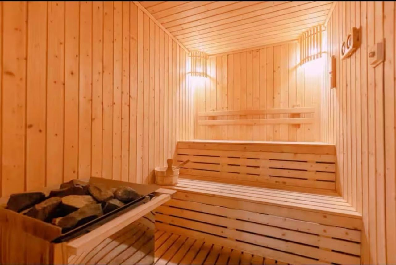 公寓 Astra Sky River 3 Bedrooms Infinity Pool, With Latex Mattress 清邁